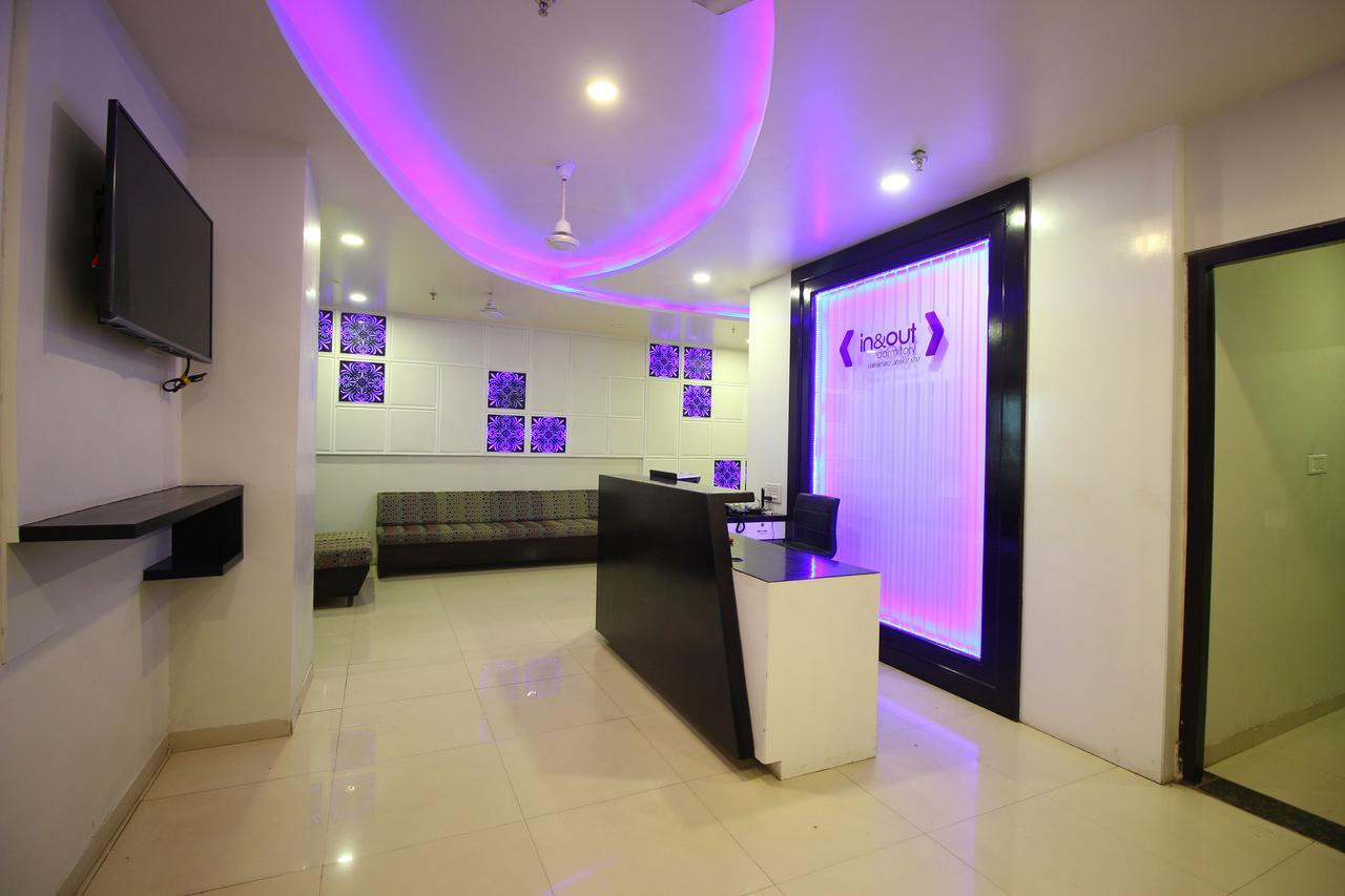 Jackpot Room In & Out Dormitory Amhedabad Dış mekan fotoğraf